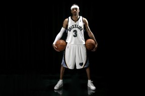 巴黎圣日耳曼继续强势领跑法甲，提前夺冠在望