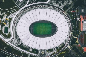 职业俱乐部资金链断裂背后的隐忧，职业俱乐部经营成功案例