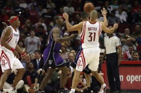 篮球运动员专项技能动作规范化训练标准及应用研究，篮球运动员专项技能特征