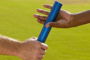 奥康纳的踢球技术成袋鼠队进攻的一大亮点，袋鼠和奥康的哪个档次高些