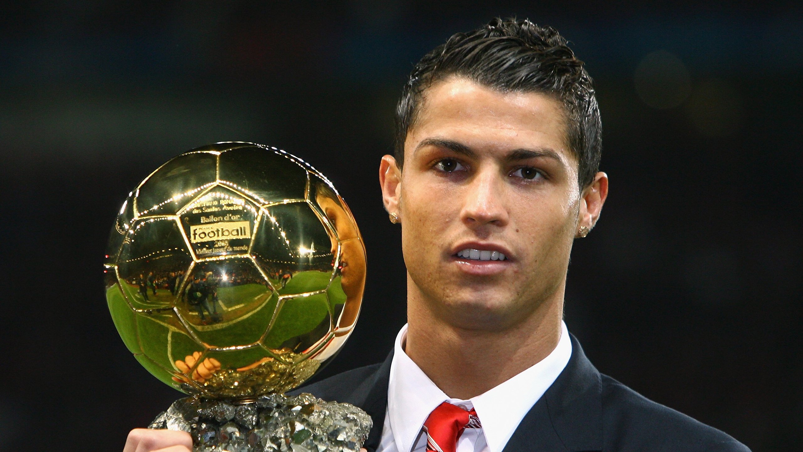 乔纳·隆戈：全黑队的“恐怖边锋”，橄榄球场上的绝对主宰